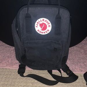 fjallraven kanken mini backpack!